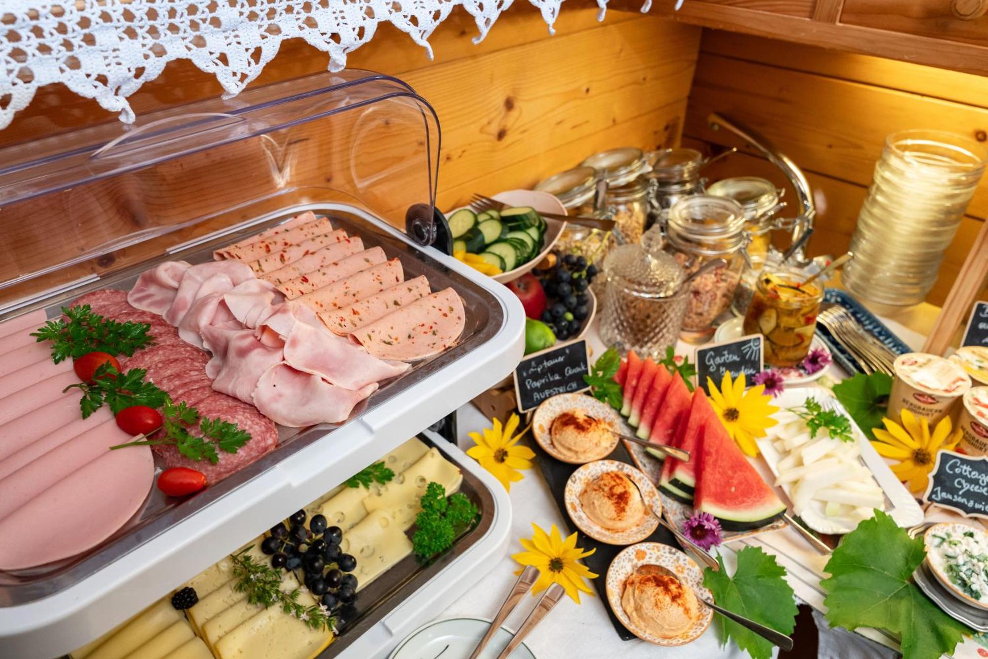 Fruehstueckspension Muellergut Sankt Martin bei Lofer Luaran gambar